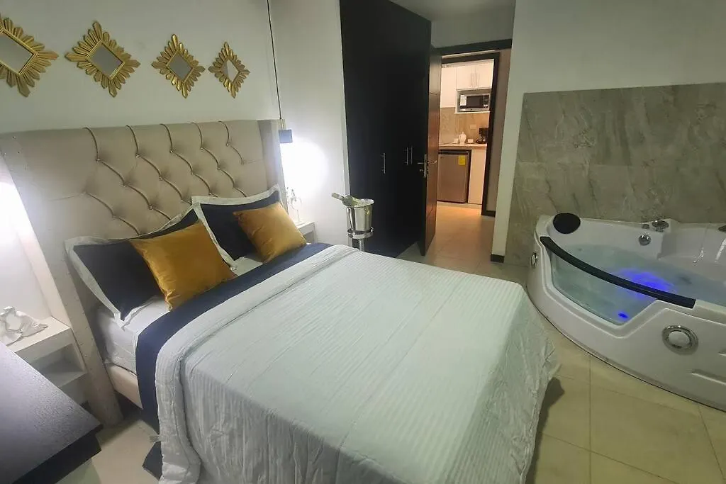 Ecusuites Jacuzzi Bellini Hidromasaje Privado Guayaquil Apartment