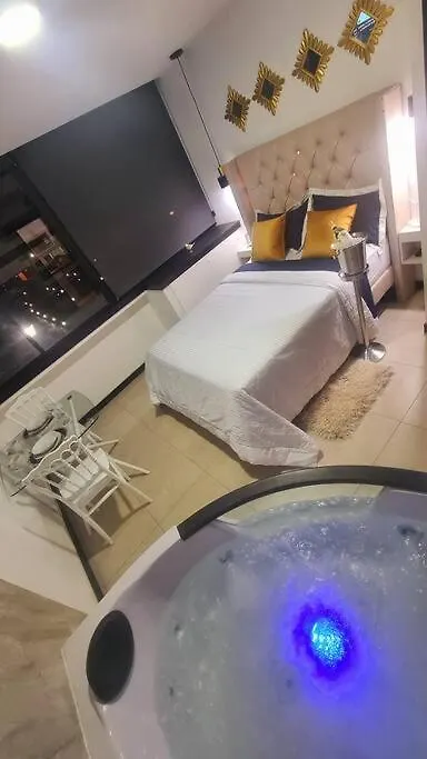 Ecusuites Jacuzzi Bellini Hidromasaje Privado Guayaquil Daire