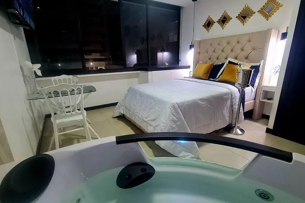Ecusuites Jacuzzi Bellini Hidromasaje Privado Guayaquil Ekvador