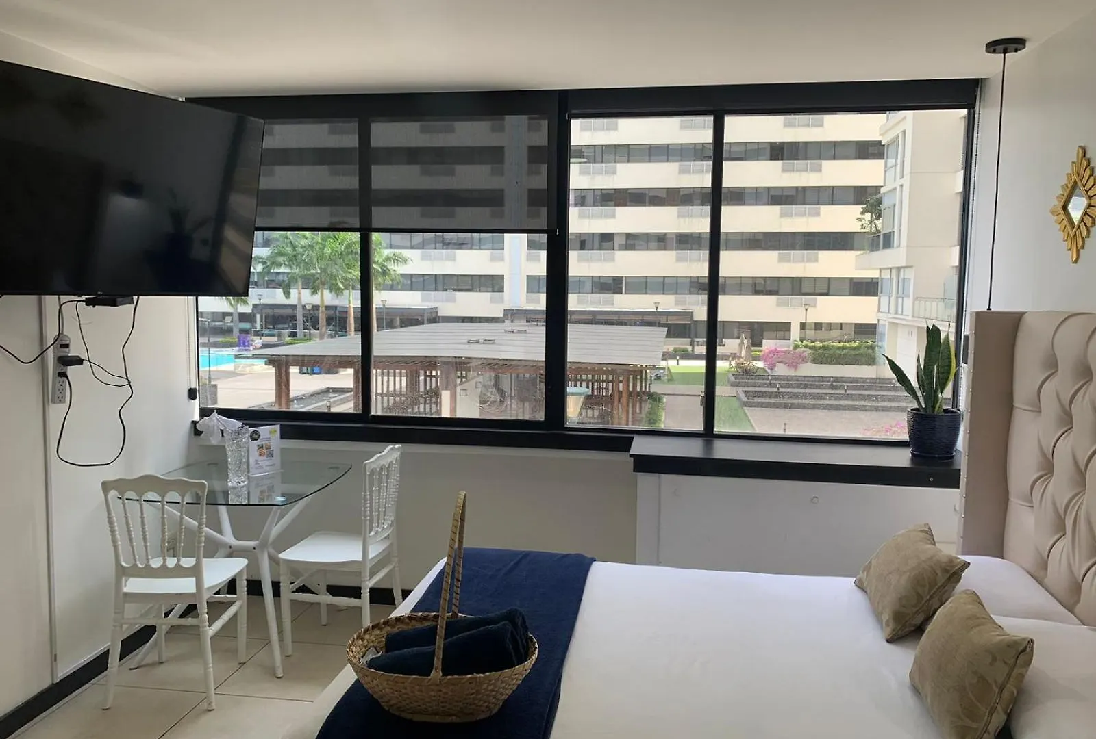 Ecusuites Jacuzzi Bellini Hidromasaje Privado Guayaquil 0*,